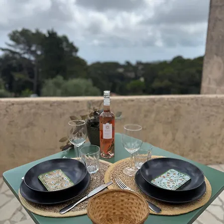 L'azur Provencal Apartment