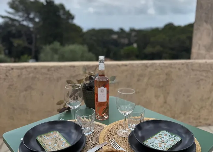 L'azur Provencal Apartment